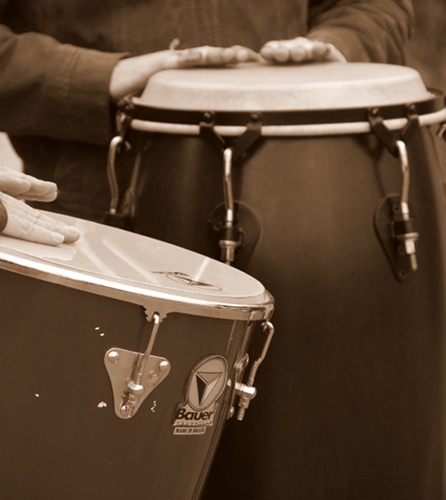 schlagzeugunterricht , trommelkurse, schlagzeug lernen, ferienkurse, trommelworkshops, drums, percussion, schlgzeugschule, trommelunterricht, trommelgruppen, ferienaktionen, leichlingen, leverkusen, langenfeld, wermelskirchen, Kinder, jugendliche, erwachsene,  schlagzeug, conga, djembe, cajon, bongos, rhythmus, unterricht, afrikanisches trommeln, bodypercussion